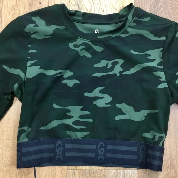 GOOD AMERICAN Icon Jersey Workout Camo Crop Top Size M - Picture 6 of 12